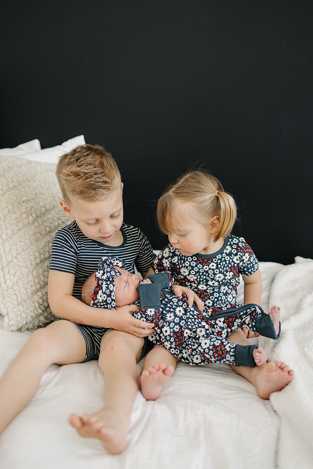 Mebie Baby Navy Stripes Short Set