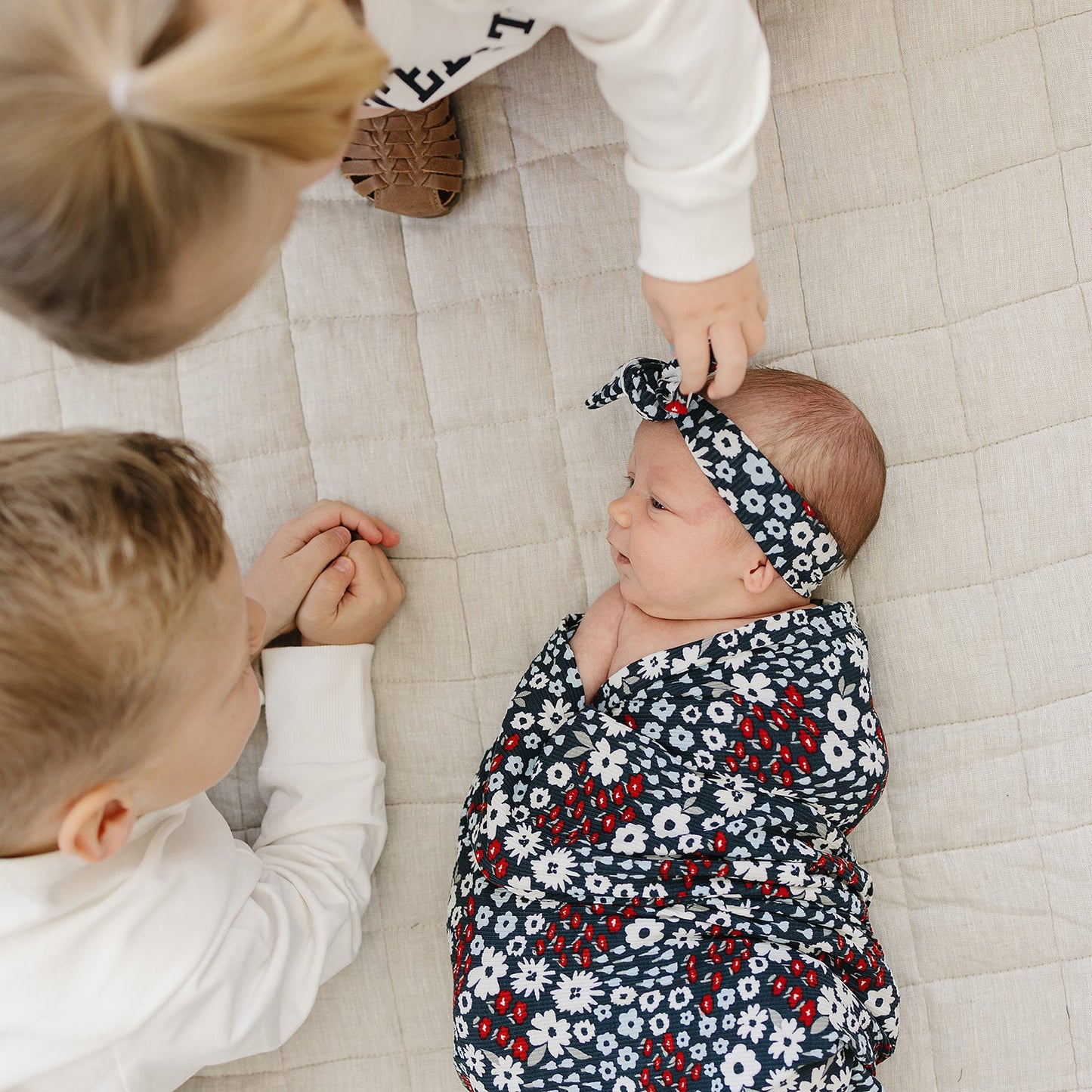 Mebie Baby Americana Floral Stretch Swaddle