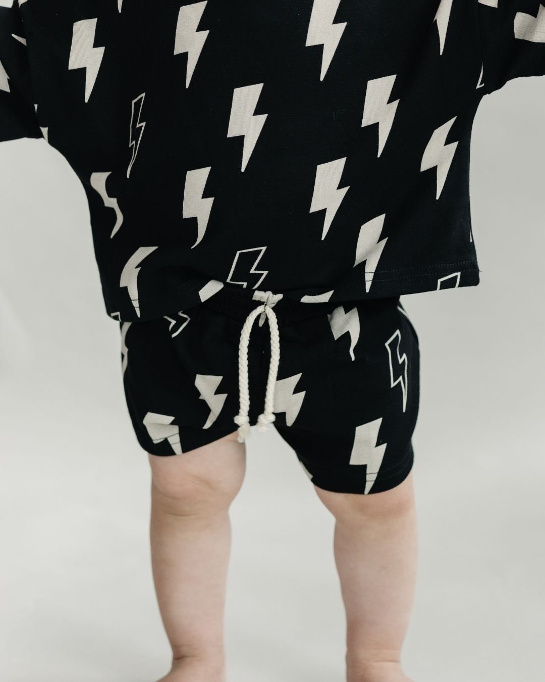 LPK Shorts Set - Black Bolts