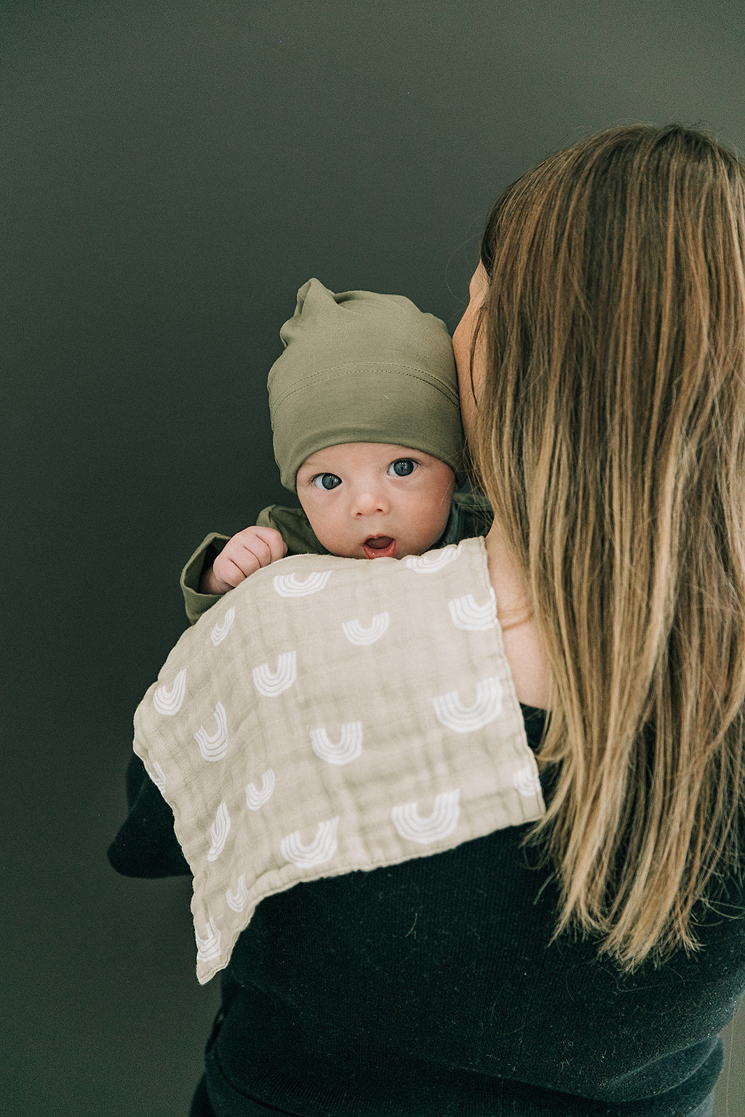 Mebie Baby Bamboo Knot Hat - Olive - Atara & Co