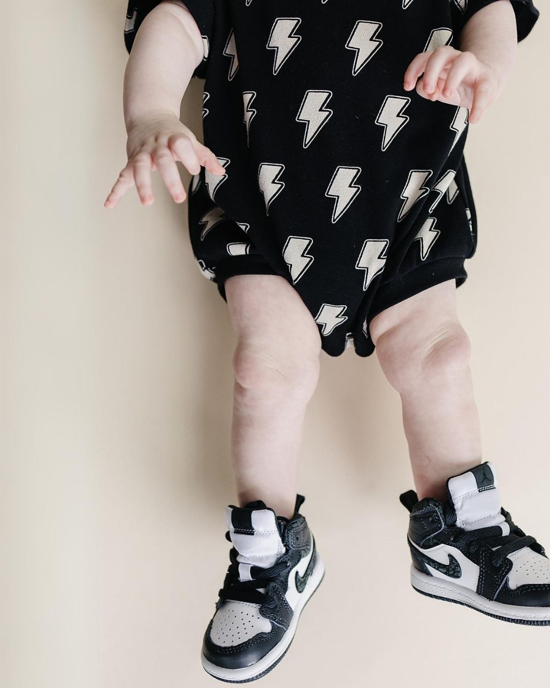 LPK Short Sleeve Bubble Romper - Black Bolts - Atara & Co