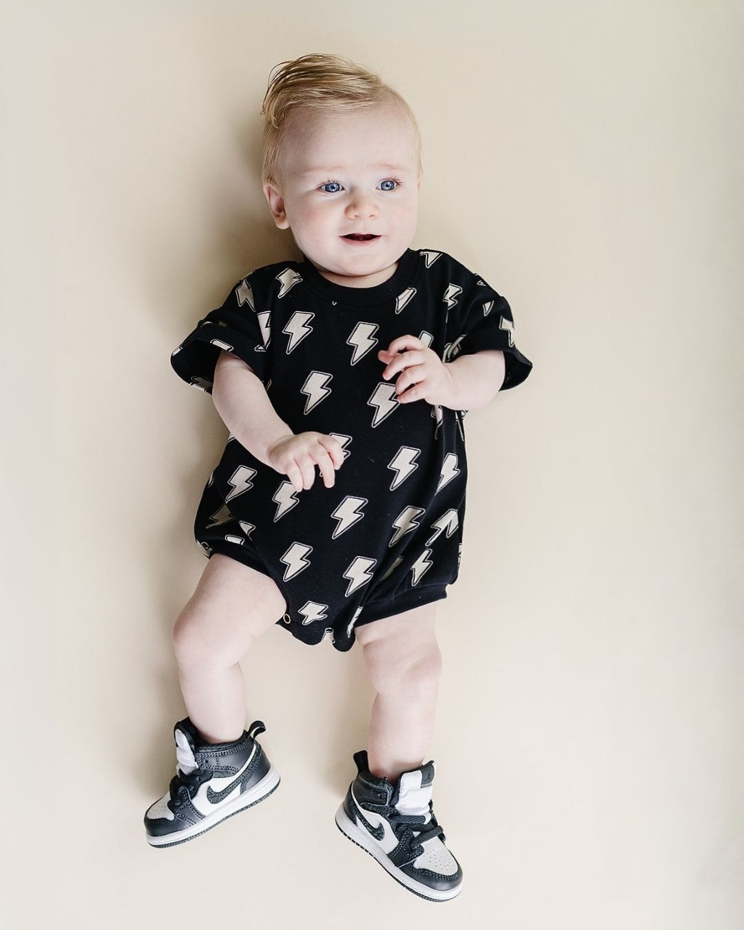 LPK Short Sleeve Bubble Romper - Black Bolts - Atara & Co