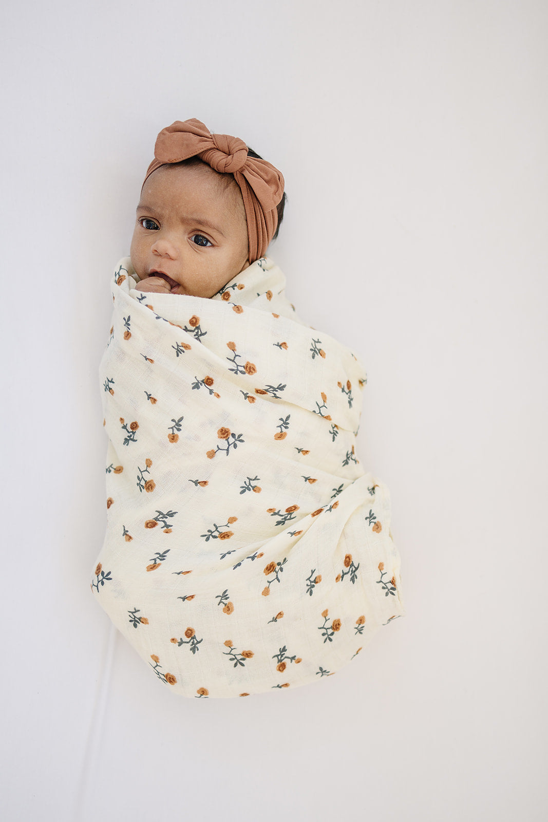 Mebie Baby Muslin Swaddle - Cream Floral - Atara & Co