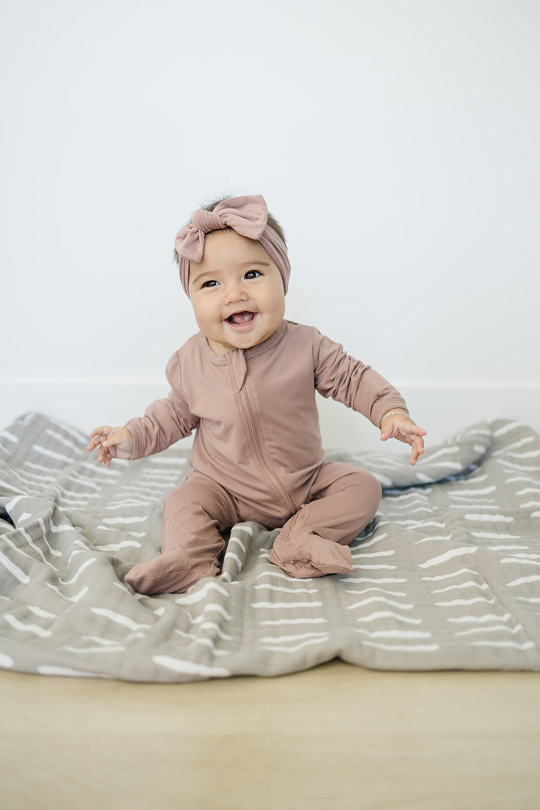 Mebie Baby Bamboo Romper - Dusty Rose - Atara & Co