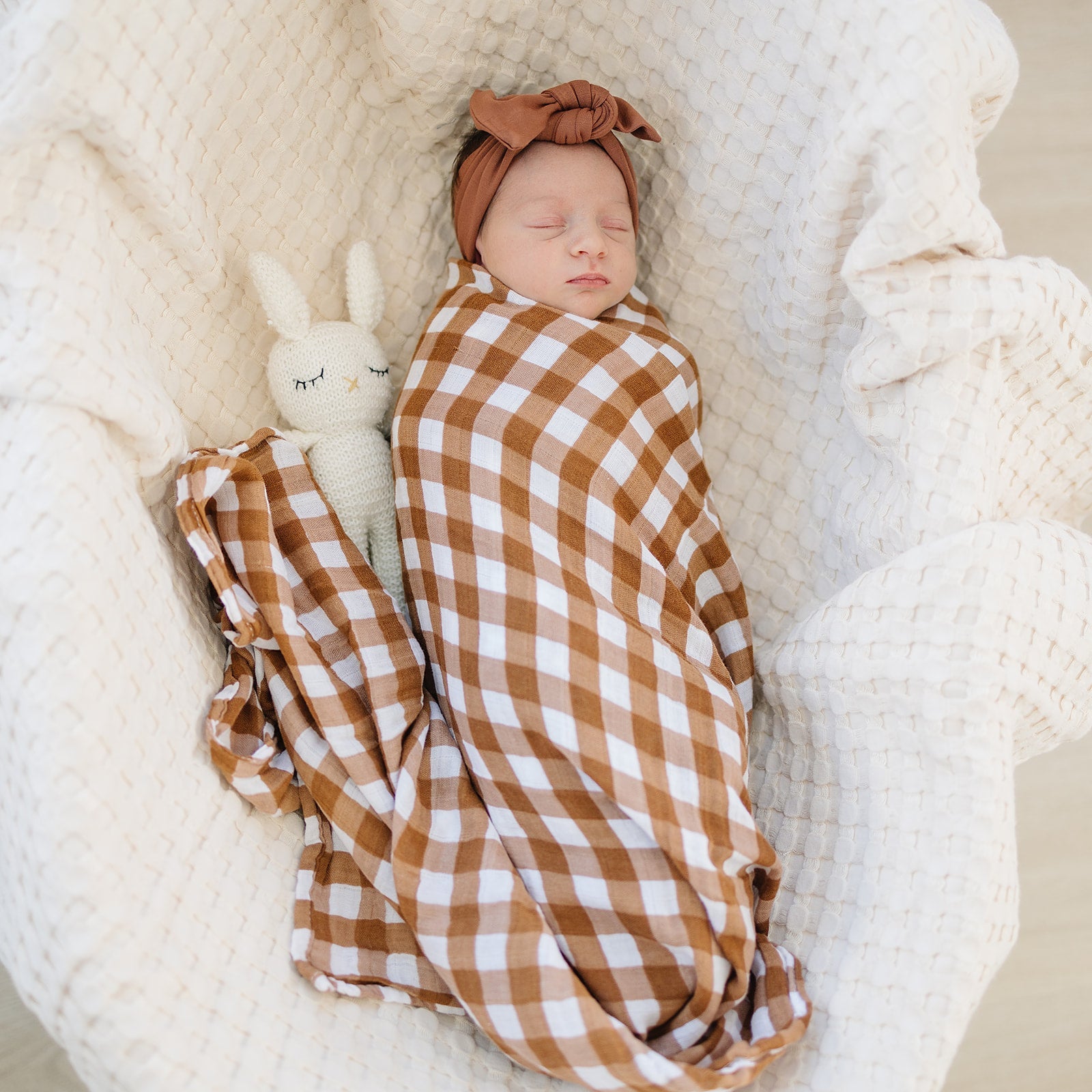 Mebie Baby Muslin Swaddle - Gingham - Atara & Co