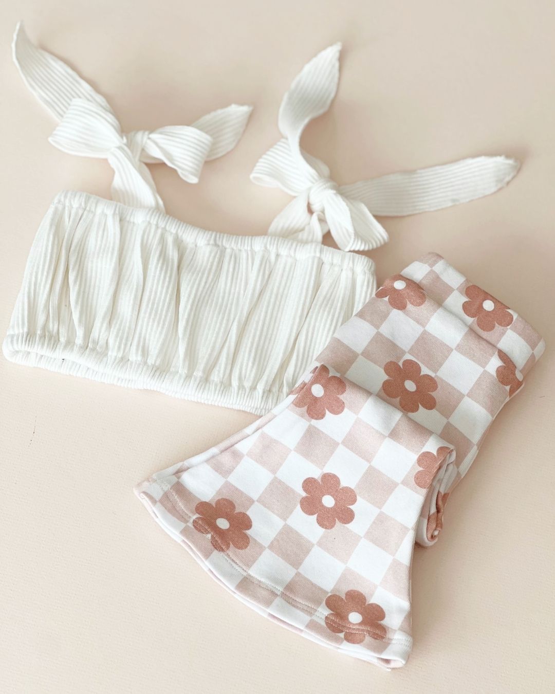 LPK Flare Set - Latte Daisy - Atara & Co