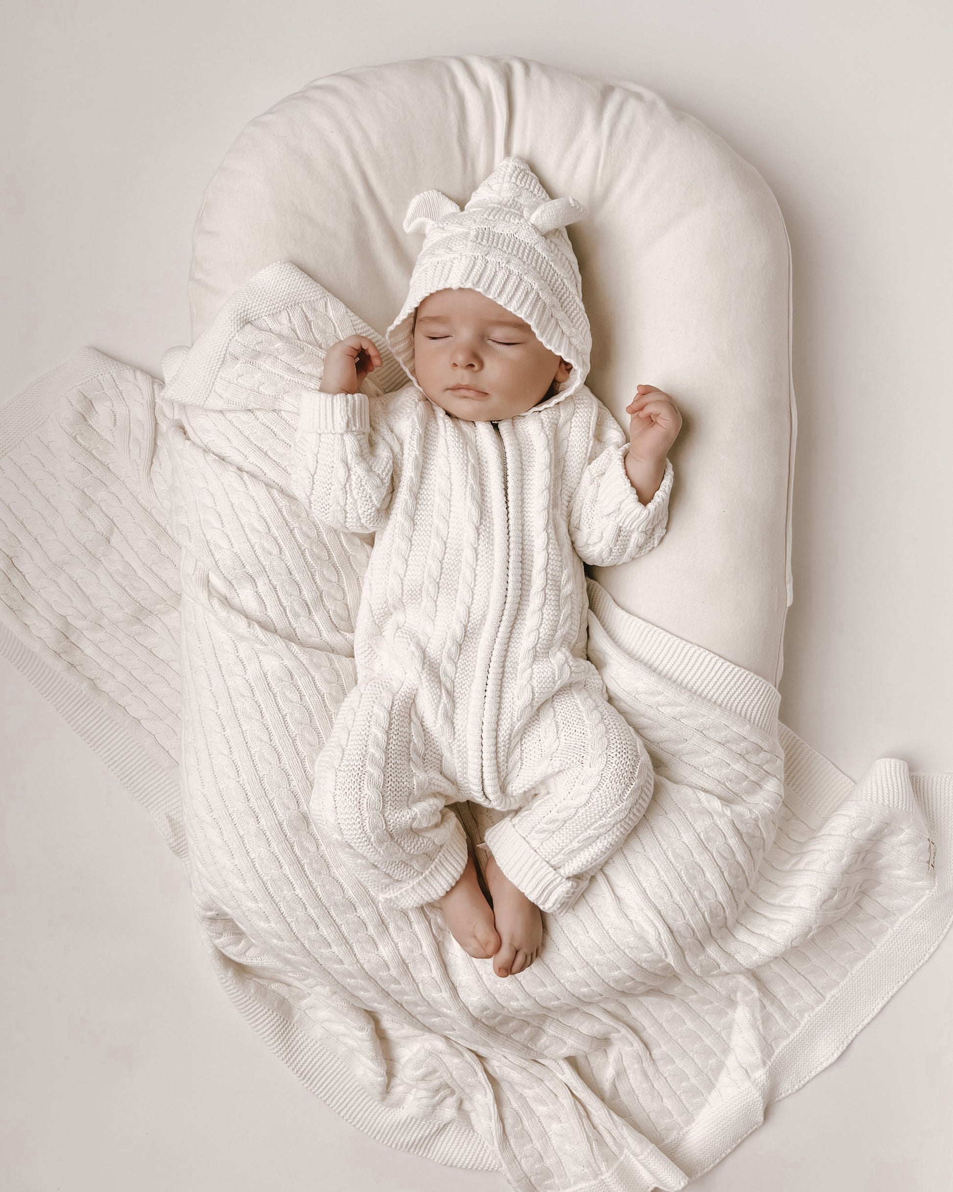 Luna + Luca Cable Knit Baby Blanket - White - Atara & Co