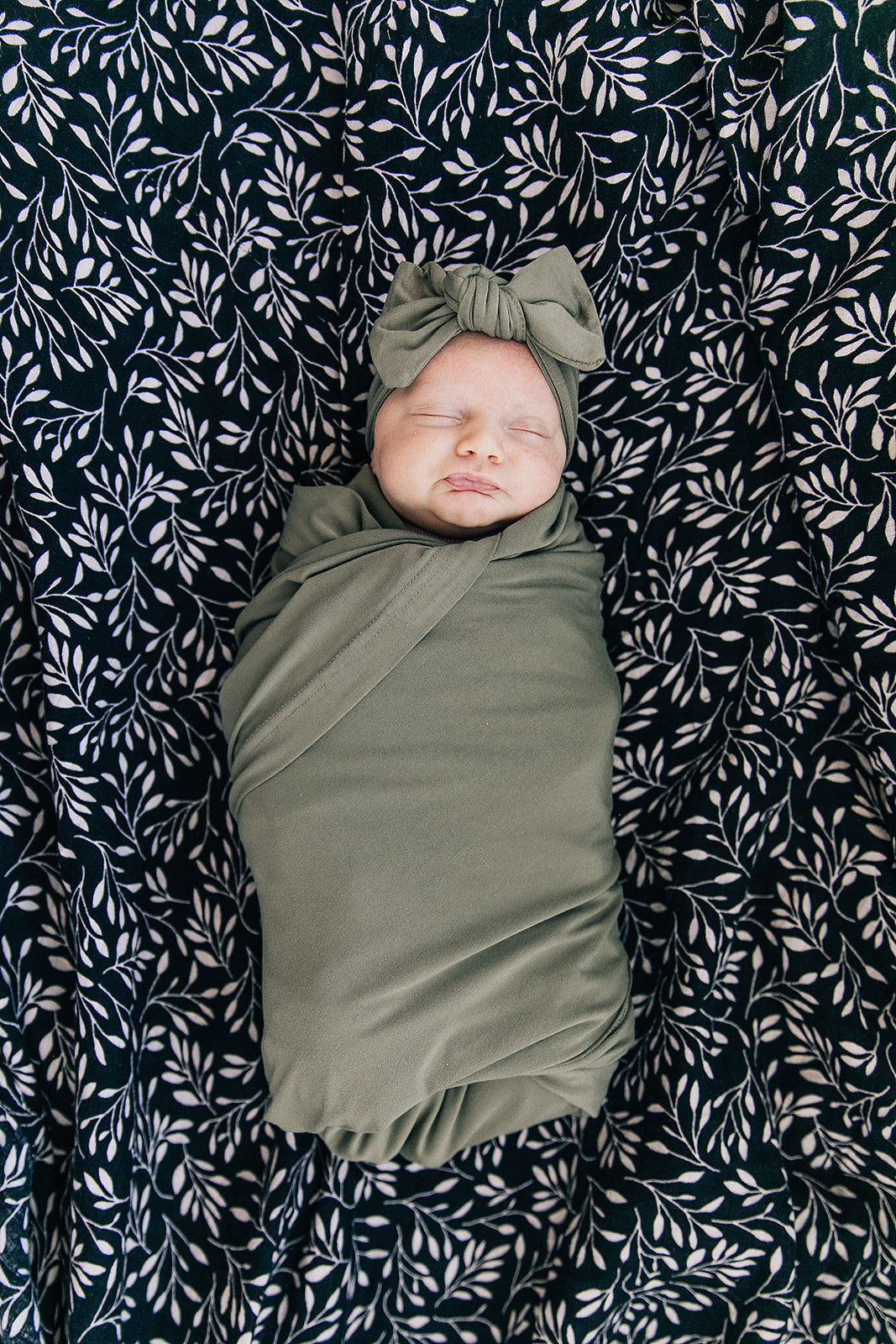 Mebie Baby Swaddle Set - Olive - Atara & Co