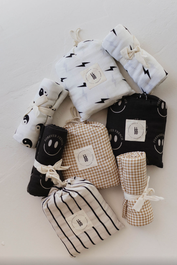 Forever French Muslin Swaddle - Smile Black - Atara & Co