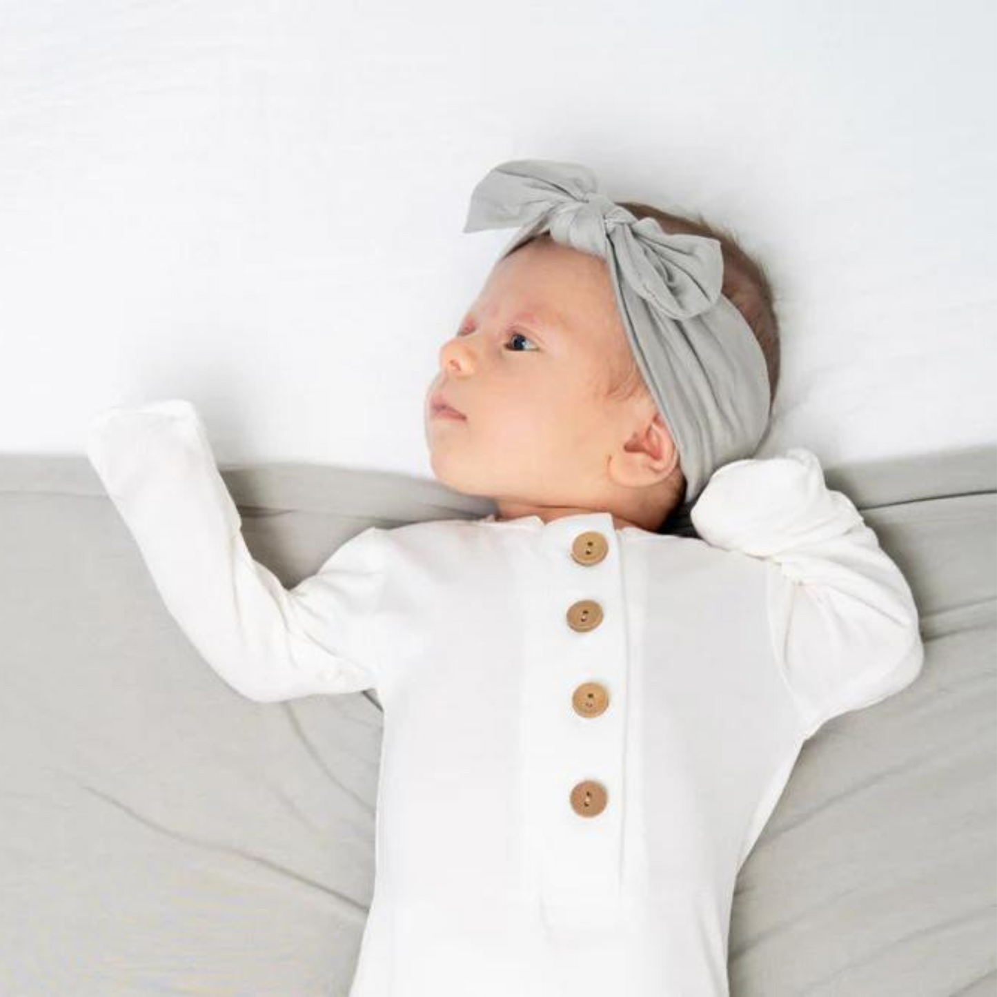 Papillon Bebe Swaddle Blanket - Atara & Co