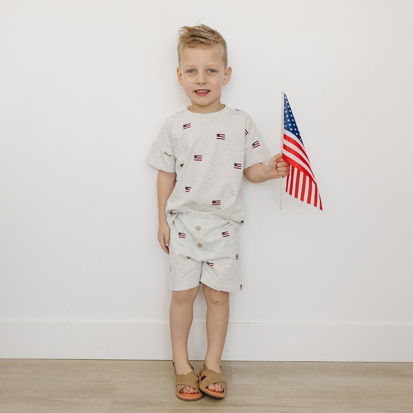 Mebie Baby Flag Button Short Set