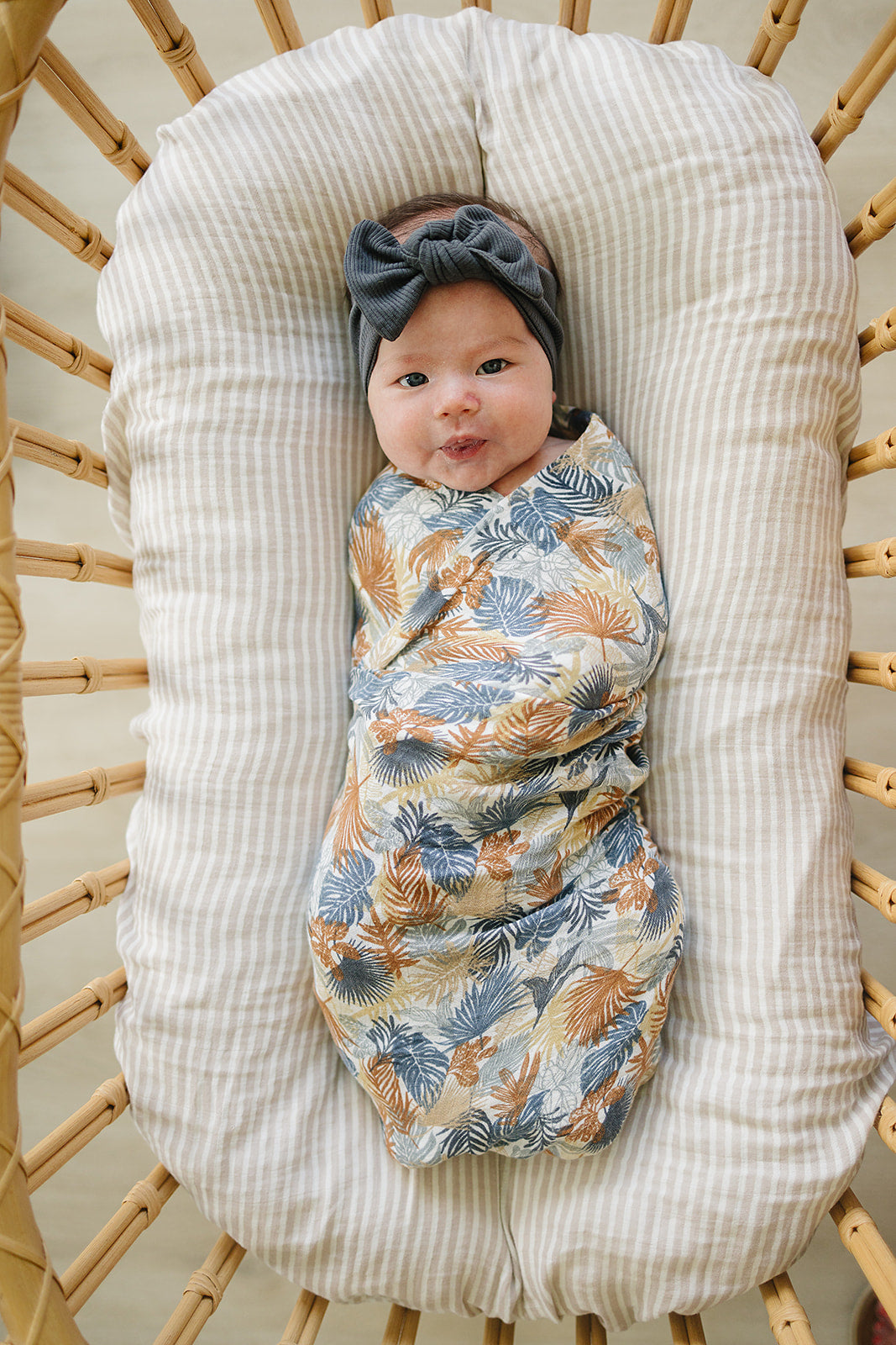 Mebie Baby Muslin Swaddle - Paradise Palms - Atara & Co