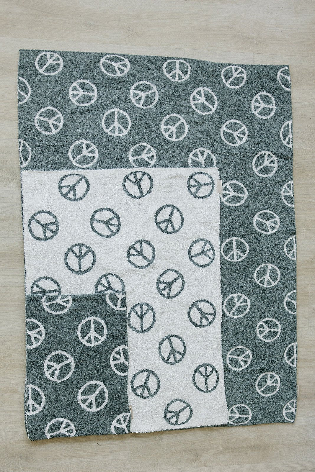 Mebie Baby Plush Blanket - Peace - Atara & Co