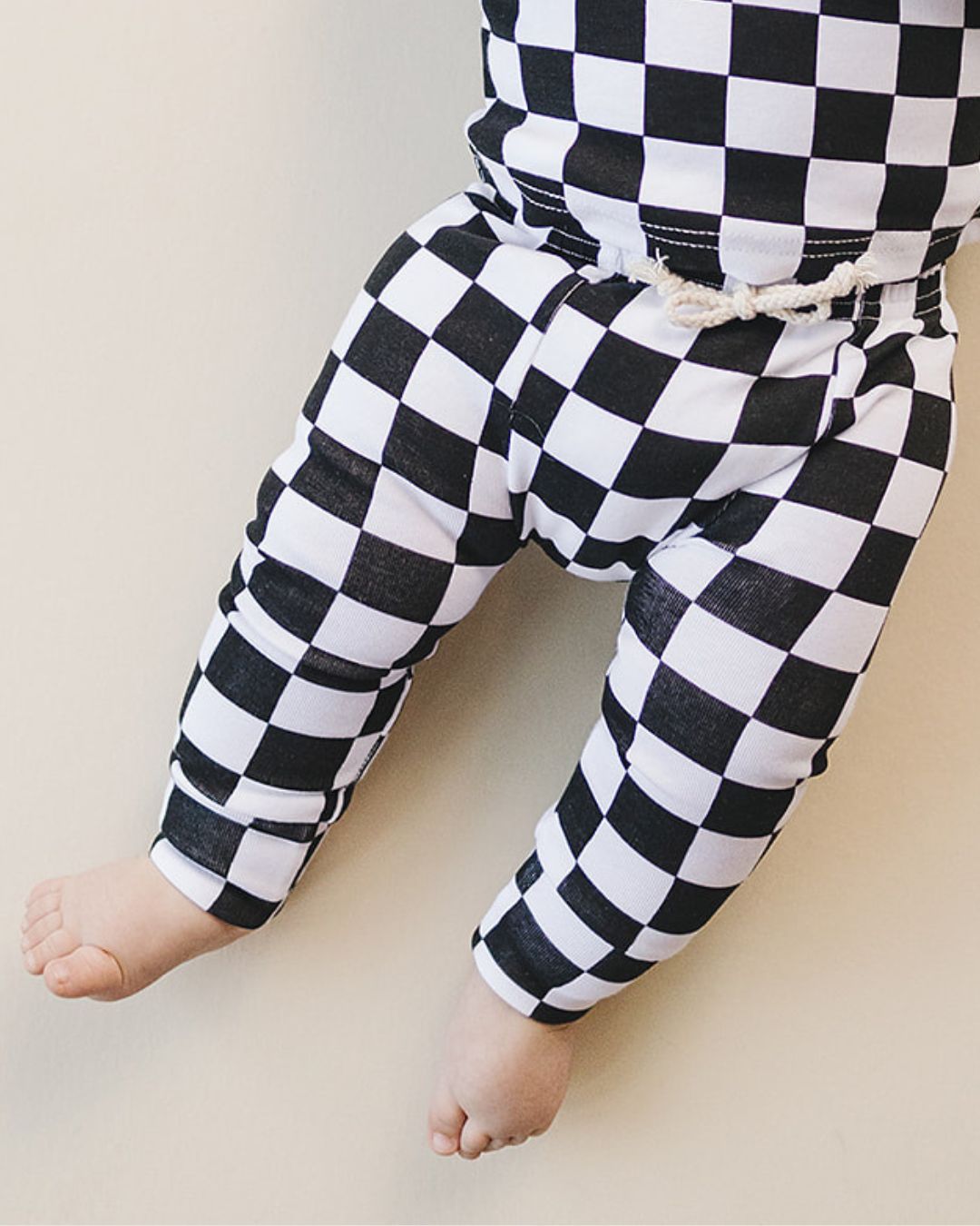 LPK Smiley Lounge Set - Checkered Black - Atara & Co