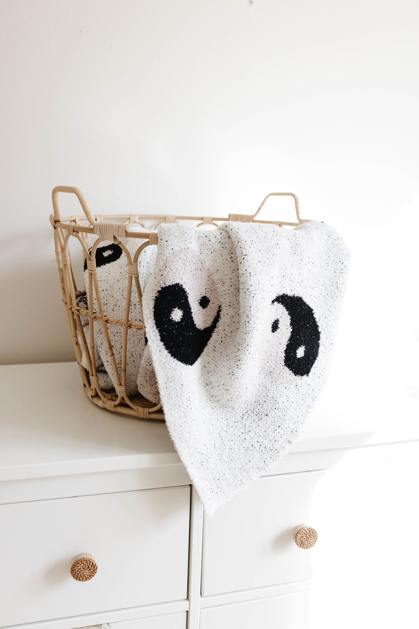 Forever French Plush Blanket - Black & White Yin Yang - Atara & Co