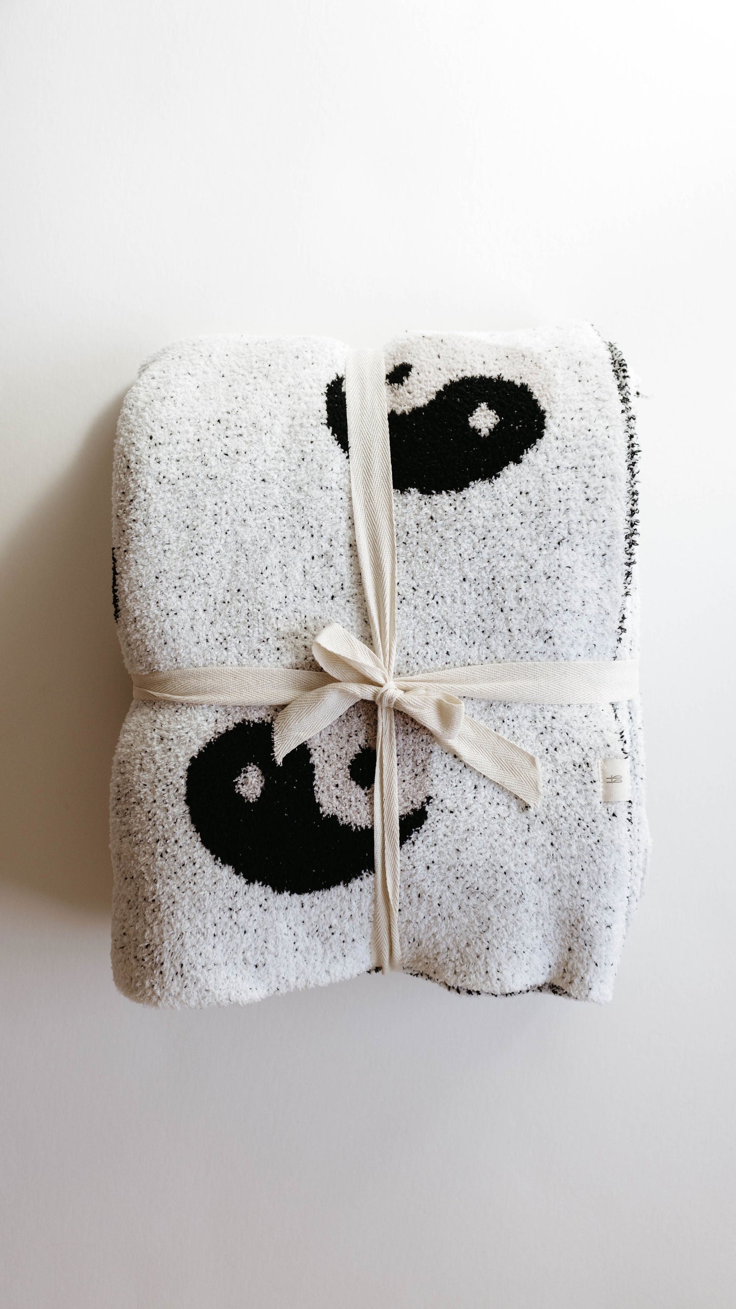 Forever French Plush Blanket - Black & White Yin Yang - Atara & Co