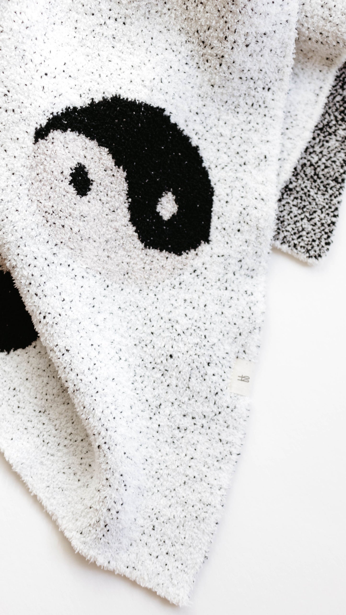 Forever French Plush Blanket - Black & White Yin Yang - Atara & Co