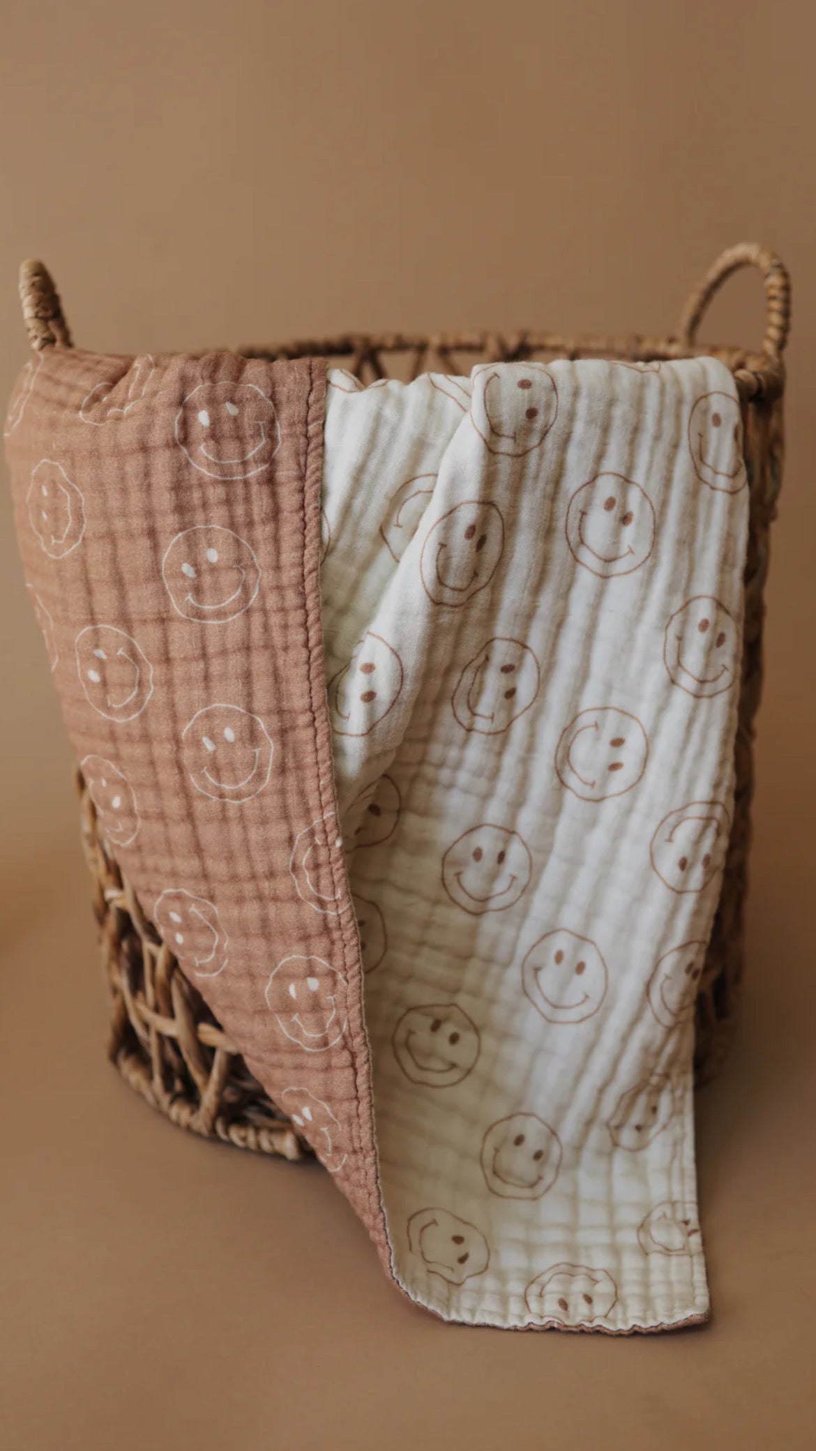 Forever French Muslin Quilt - Tan & Ivory Smile