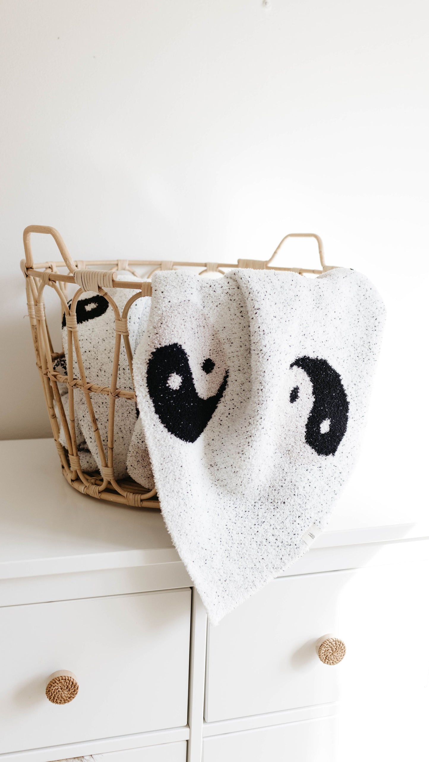 Forever French Plush Blanket - Black & White Yin Yang - Atara & Co